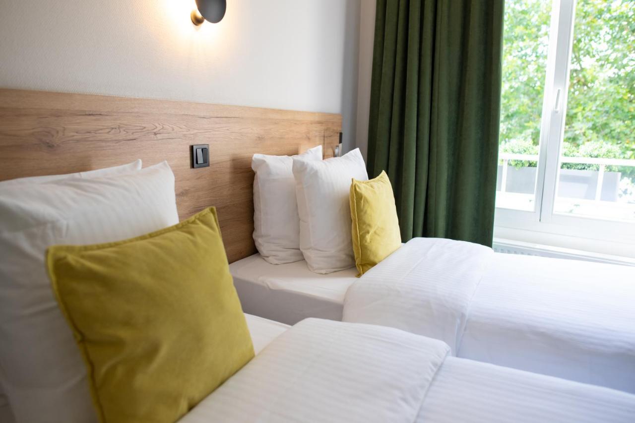 Standard Twin Room,1067777059:JPEG