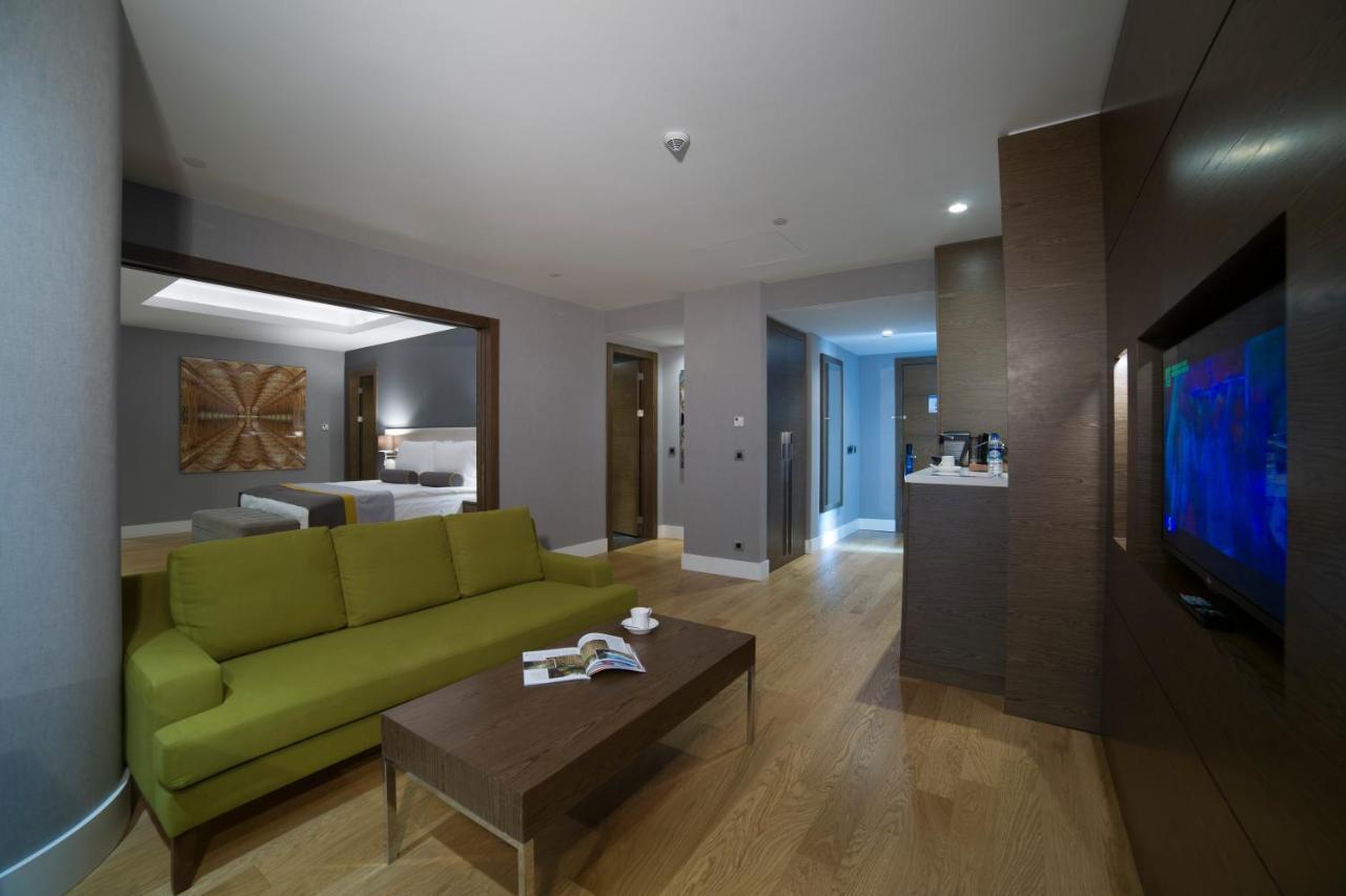 One Bedroom Suite