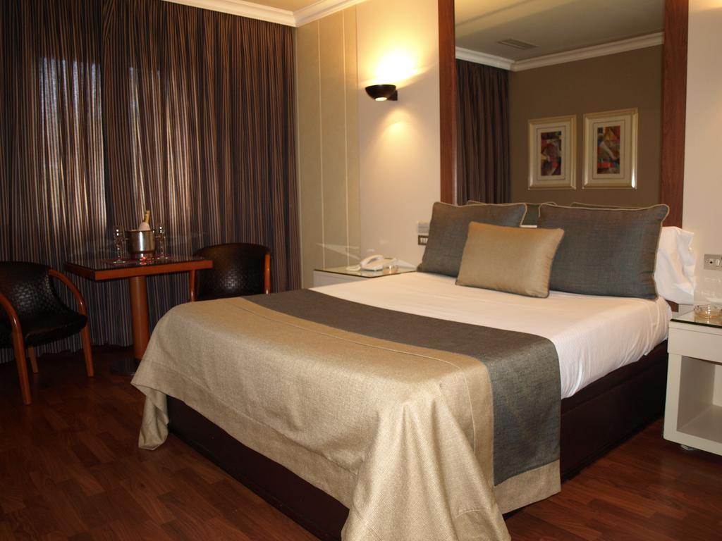 Double Room,106927029:JPEG