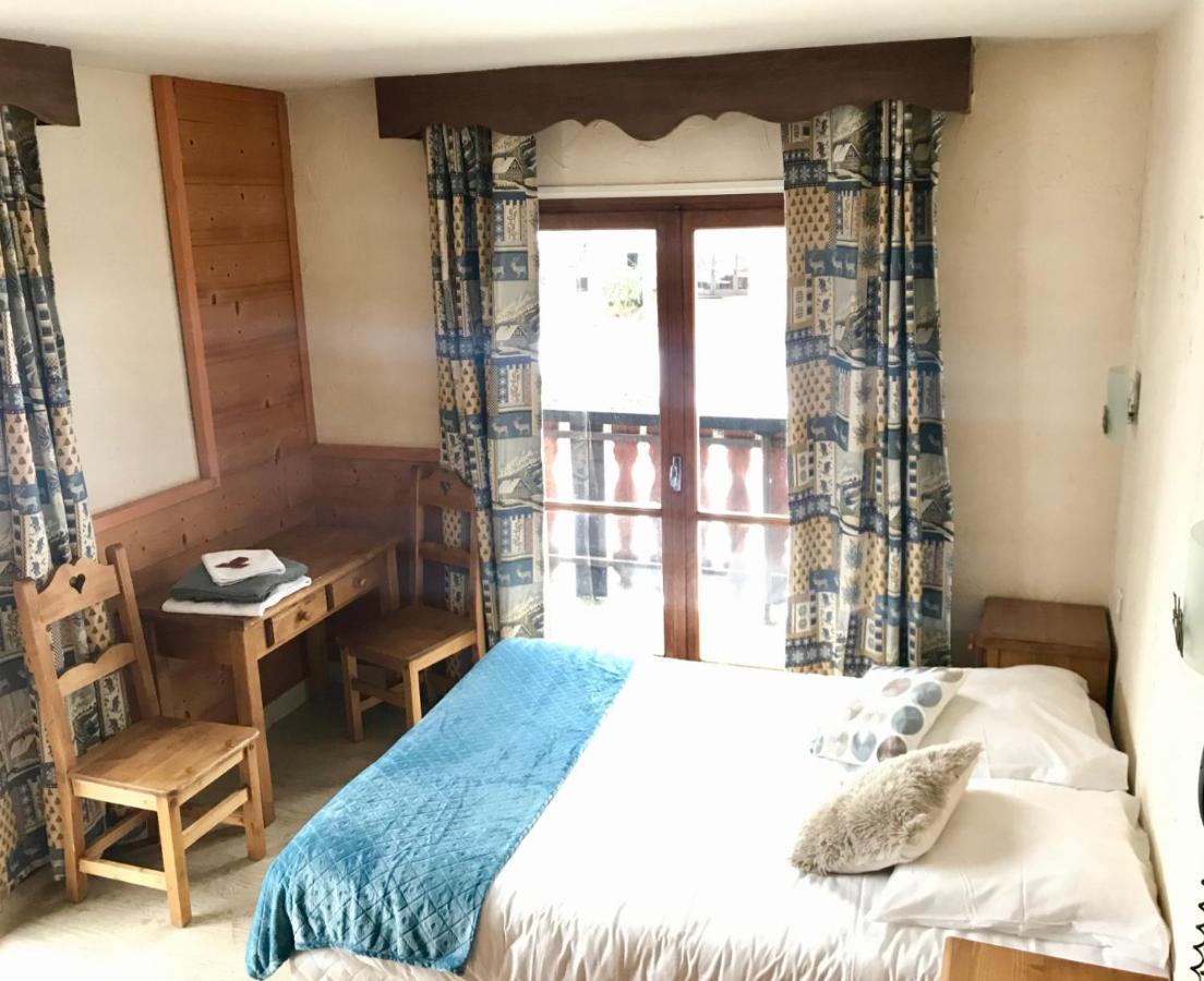Triple Room Bath,1069248262:JPEG
