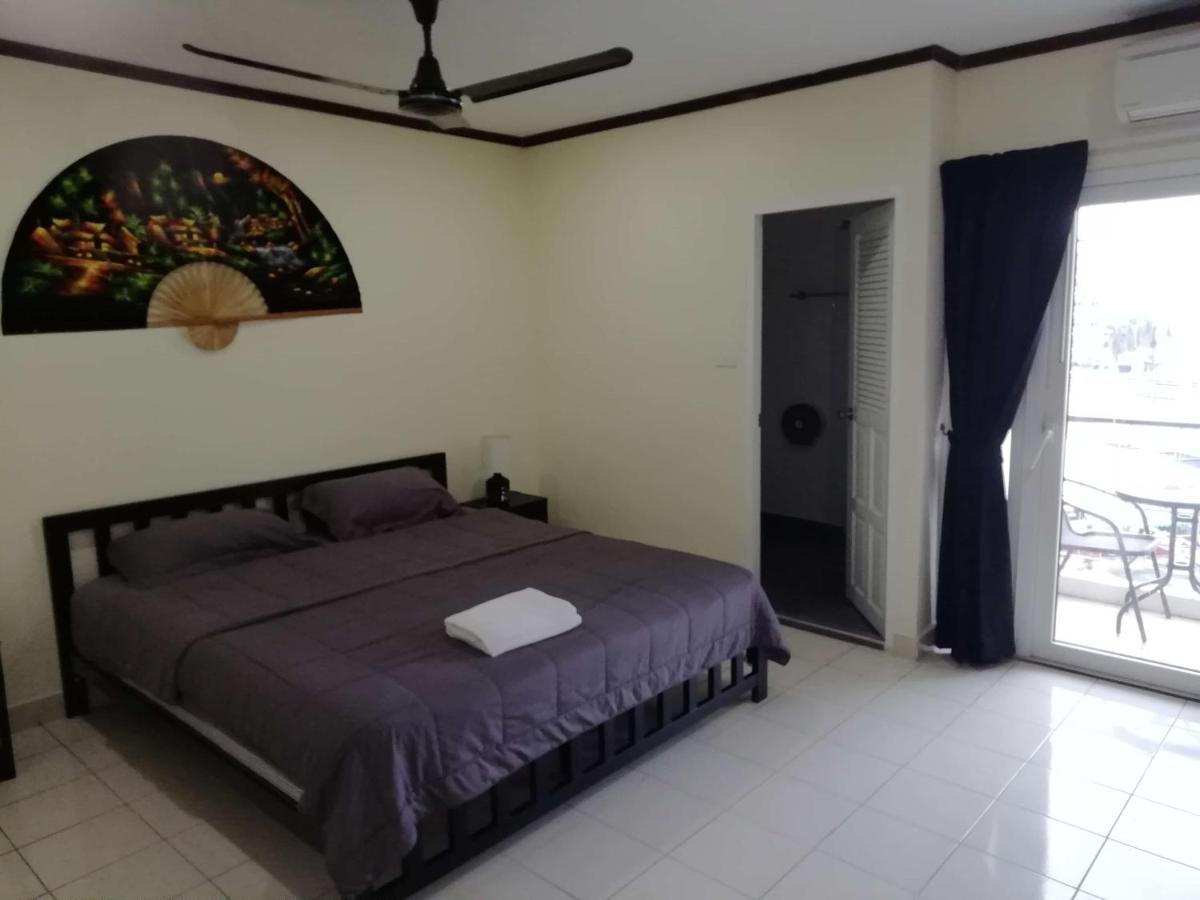 Superior Doppelzimmer mit Balkon und Straßenblick