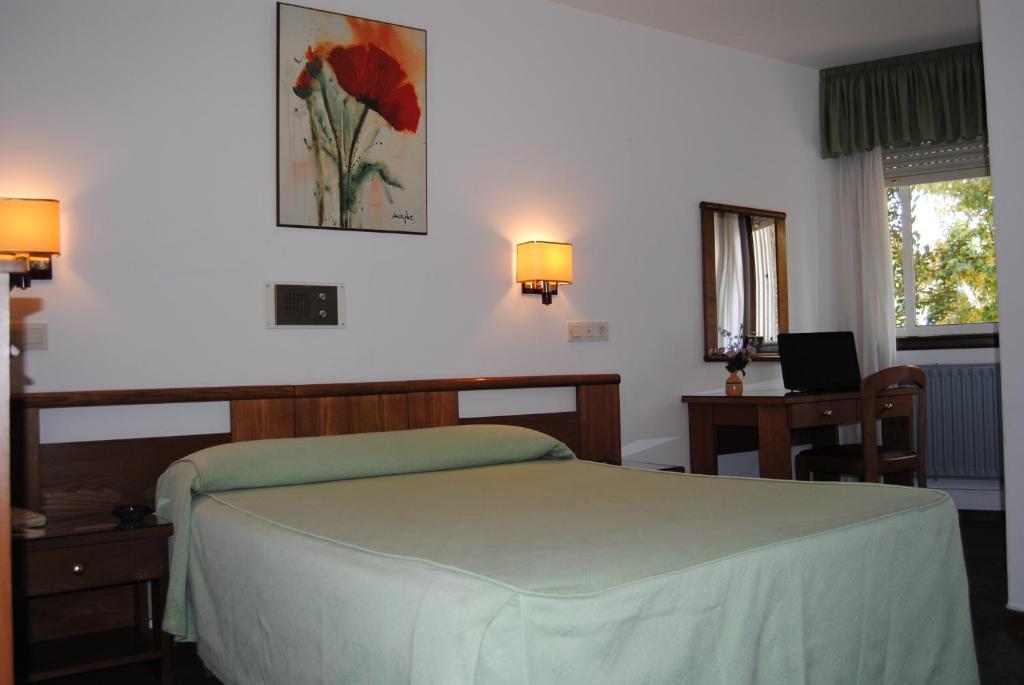 Single Room with Private Bathroom
