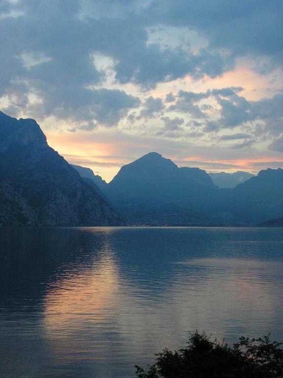Chambre Triple avec Balcon et Vue sur le Lac