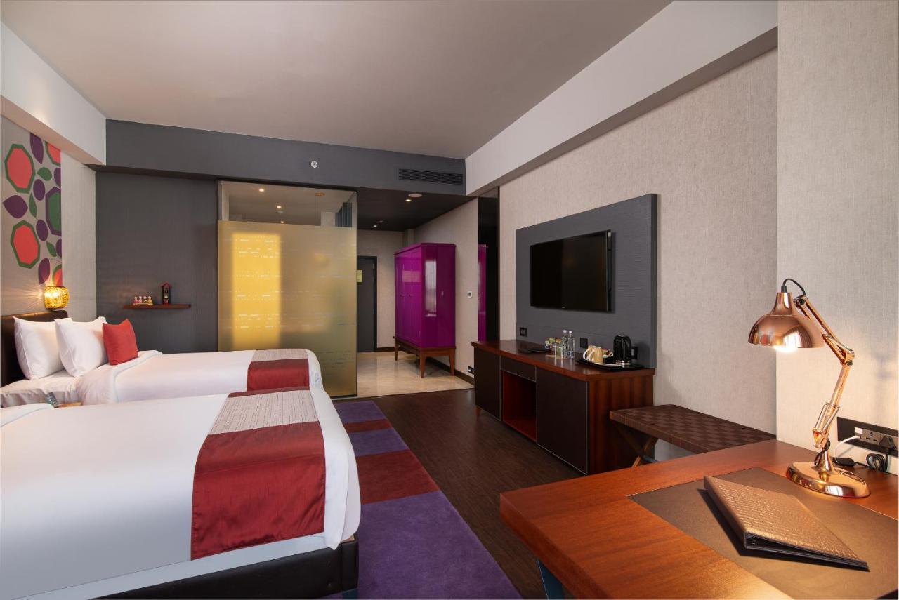 Executive Twin Room  with Executive Lounge Access,25% Discount on F&B, Spa and Laundry