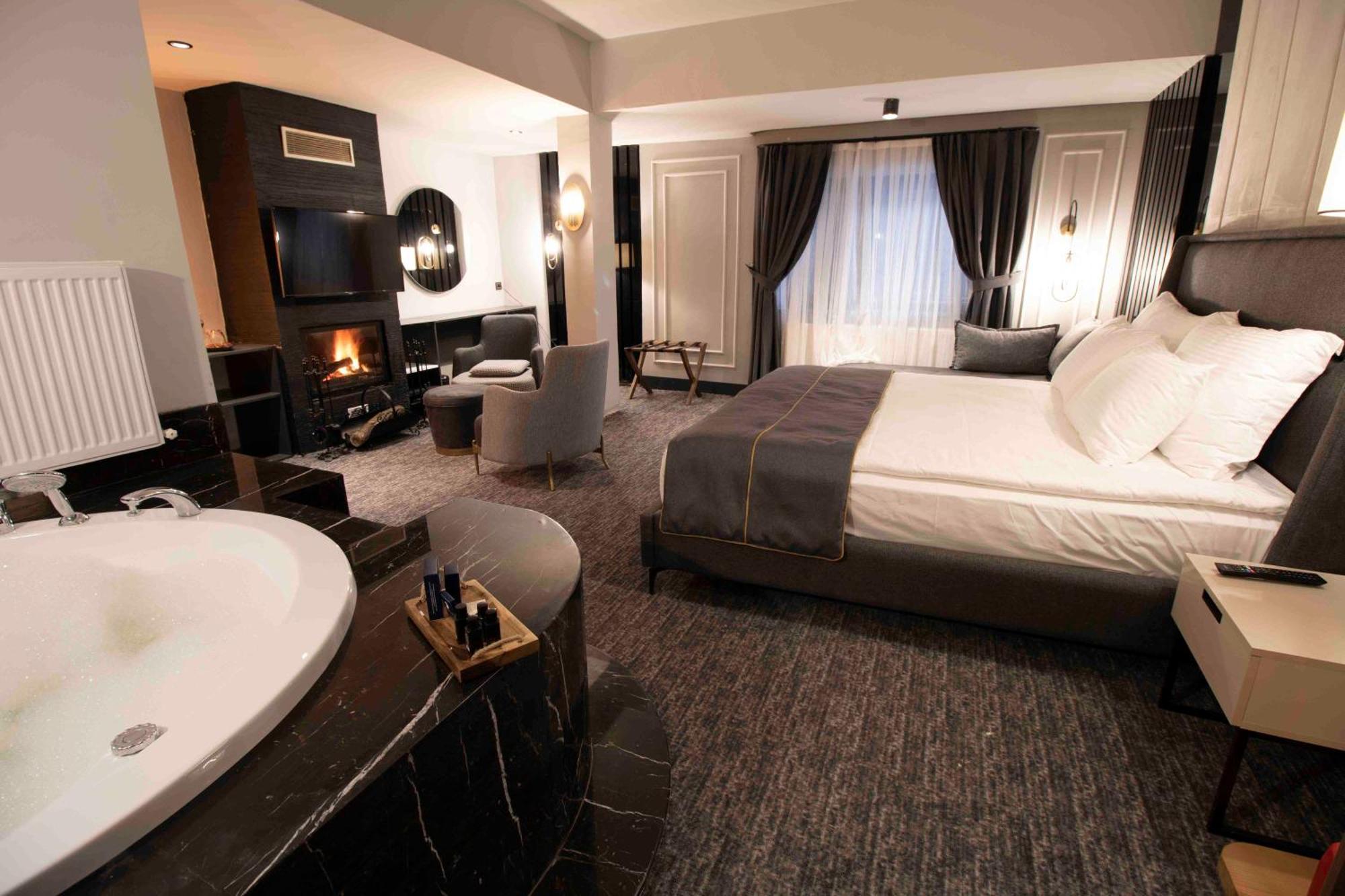 One-Bedroom Suite