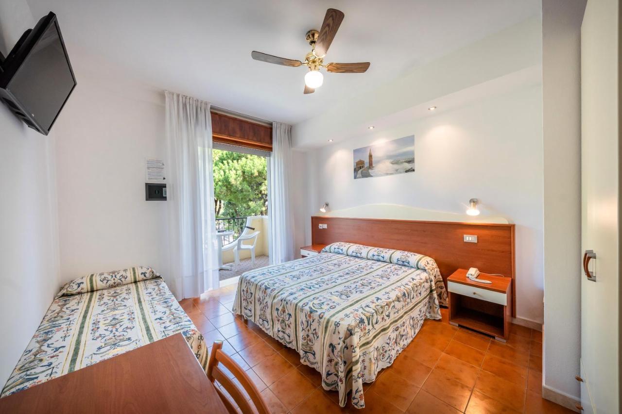 Doppel-/Zweibettzimmer mit Gartenblick