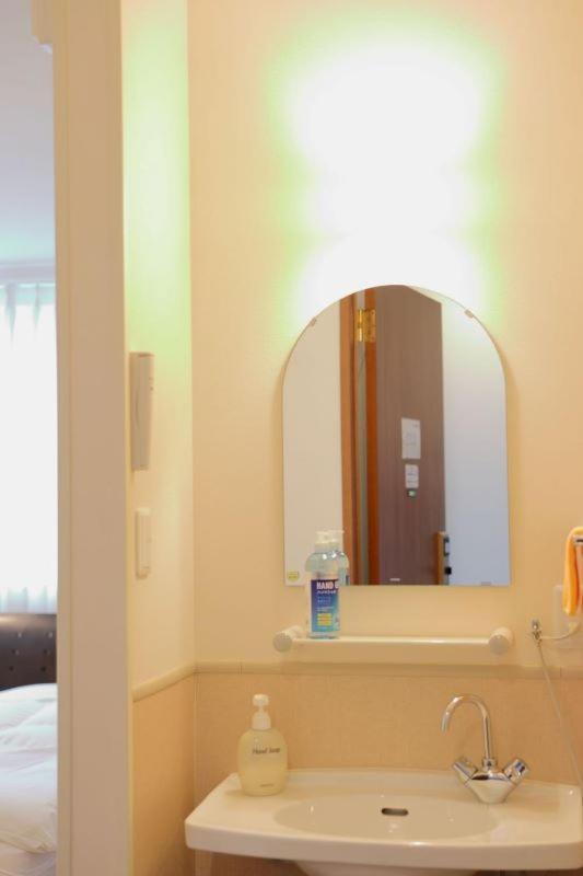 Twin Room with Bathroom