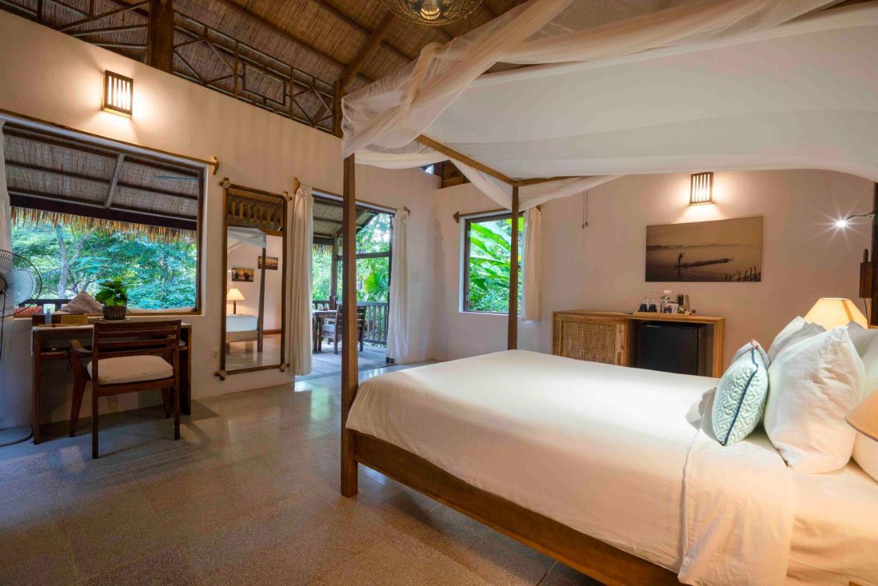 Deluxe Bungalow with Garden View