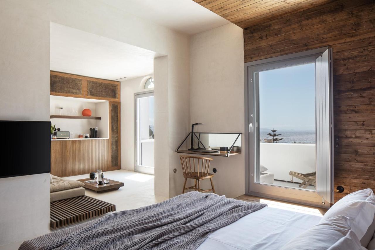 Deluxe Double Room with Balcony and Sea View