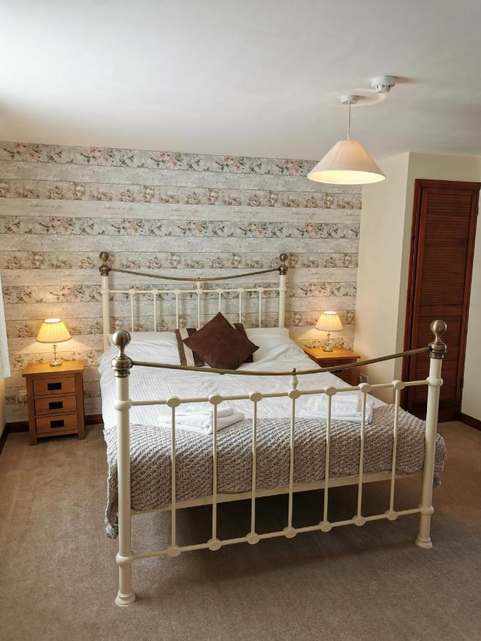 Deluxe Double Room with Shower