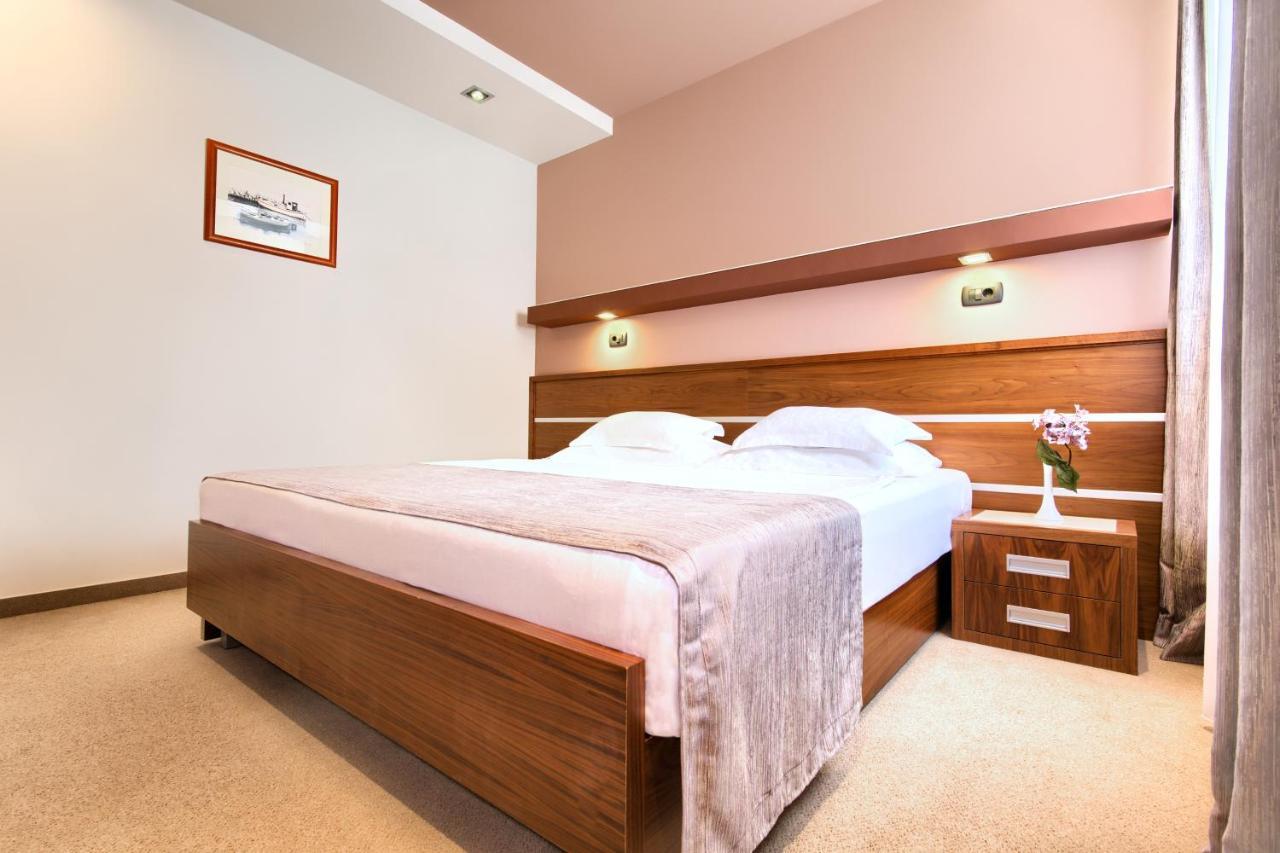 Classic Double Room,1076668678:JPEG