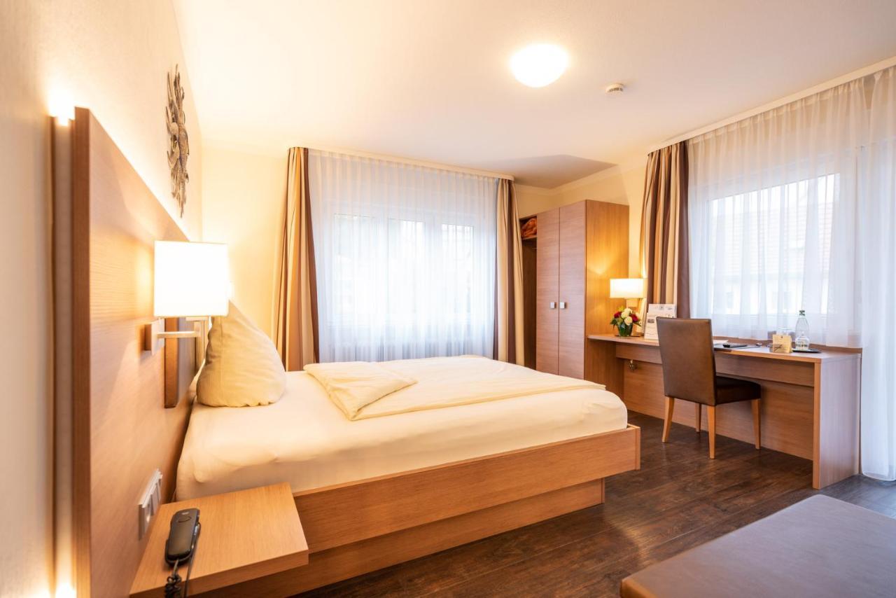 Doppelzimmer mit Balkon
