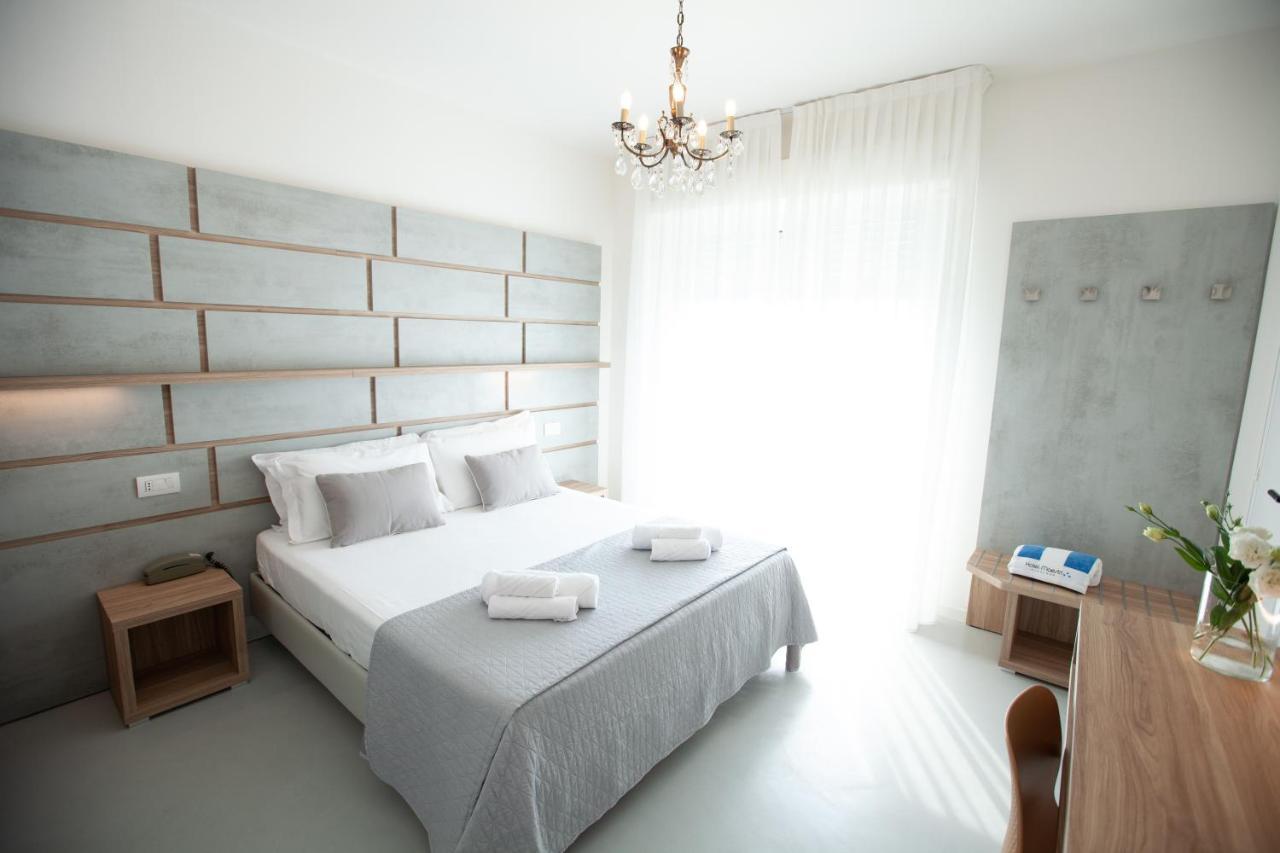 Deluxe Double or Twin Room Sea View