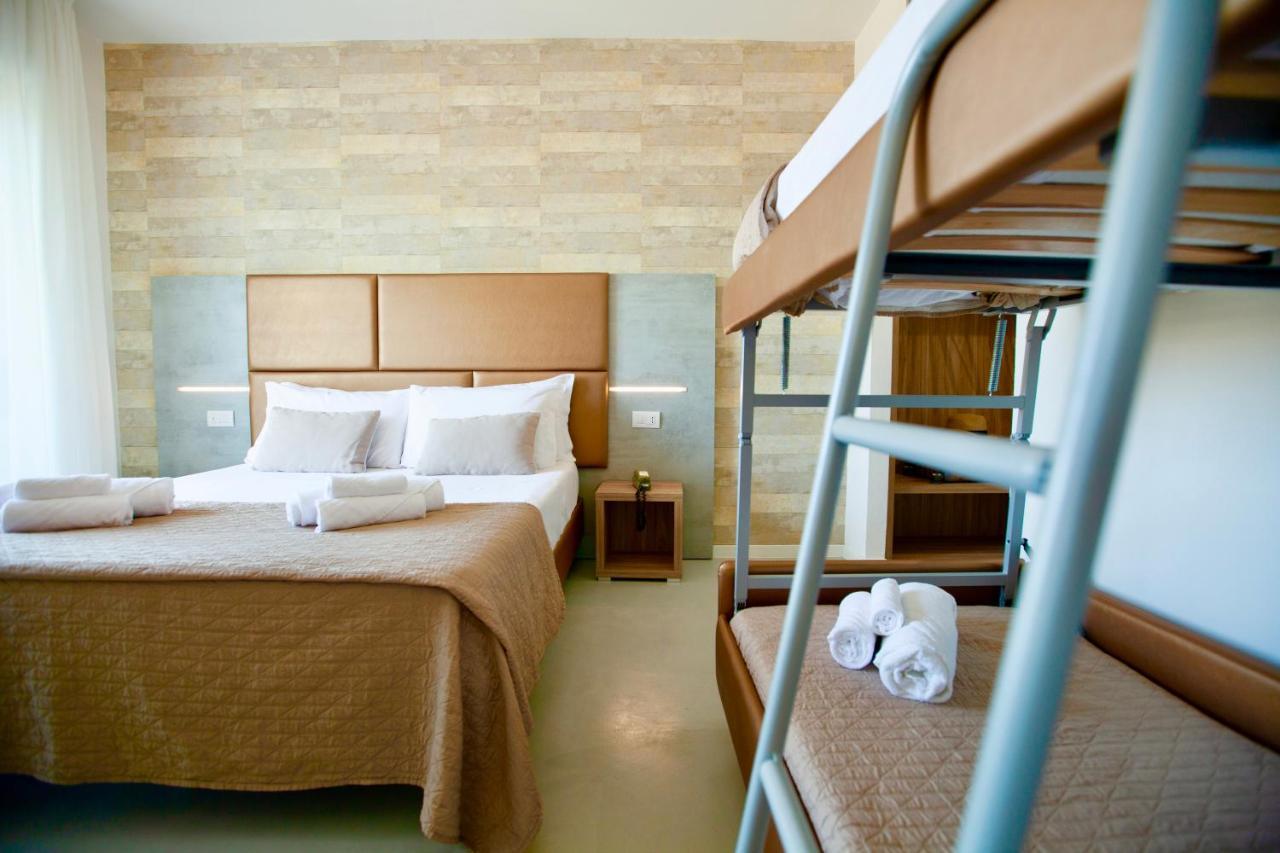 Quadruple Room Sea View