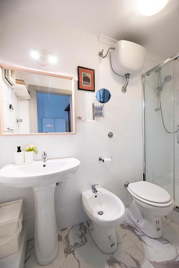 Chambre Double avec Toilettes Communes
