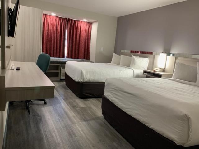 Queen Room with Two Queen Beds - Non-Smoking