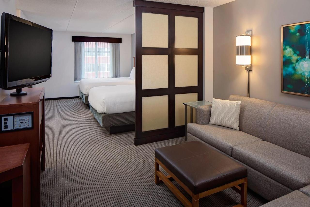 Queen Room Two Queen Beds Sofa Bed Accessible Tub