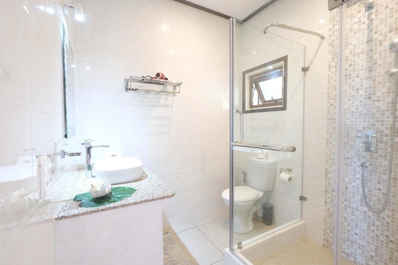 Deluxe Room with Sea View