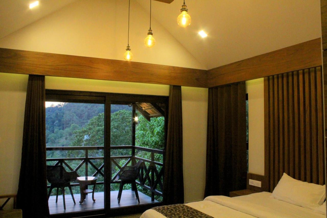 Junior Suite with Balcony