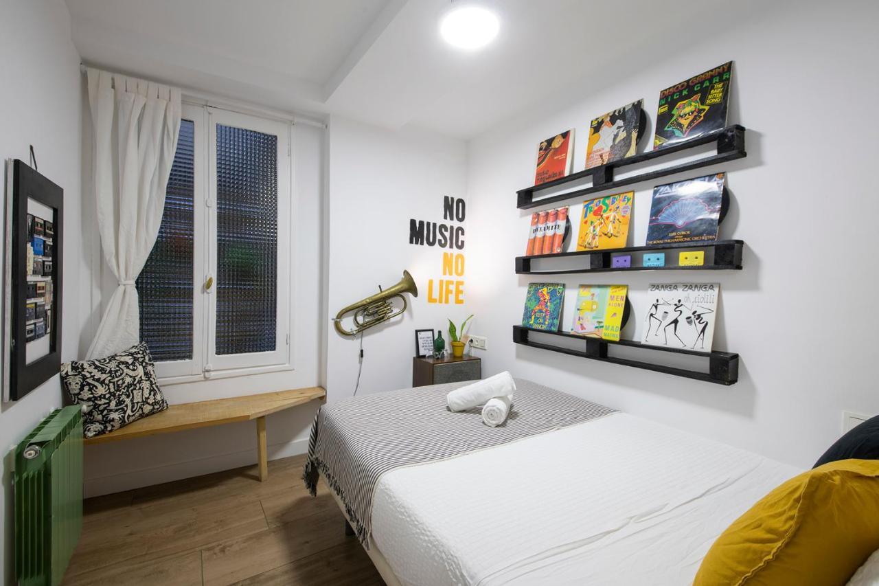 Single Room with Shared Bathroom