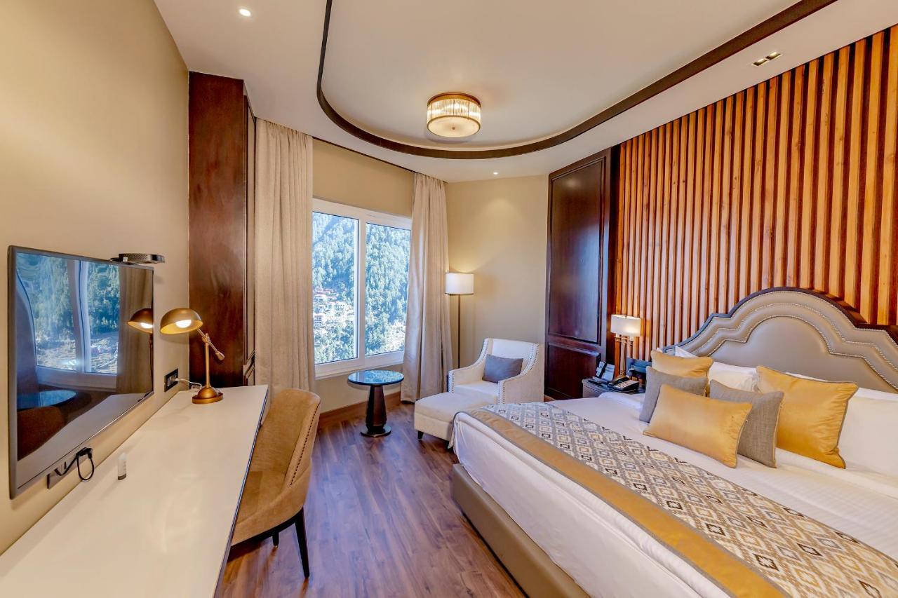 Junior Suite with Mountain View