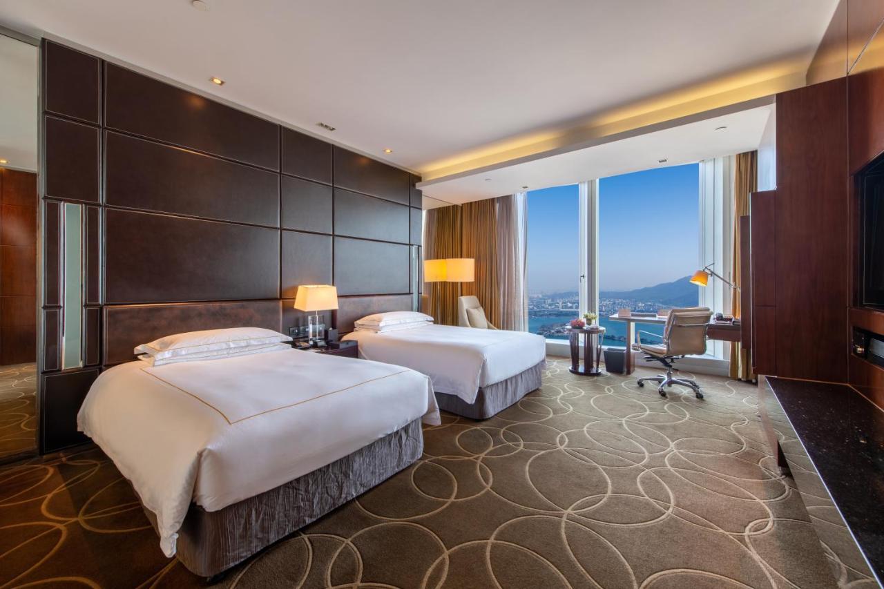 Classic Double Room with Two Double Beds and Lake View