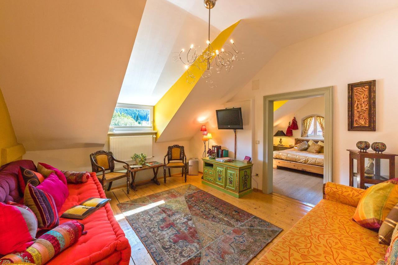 One-Bedroom Apartment with View