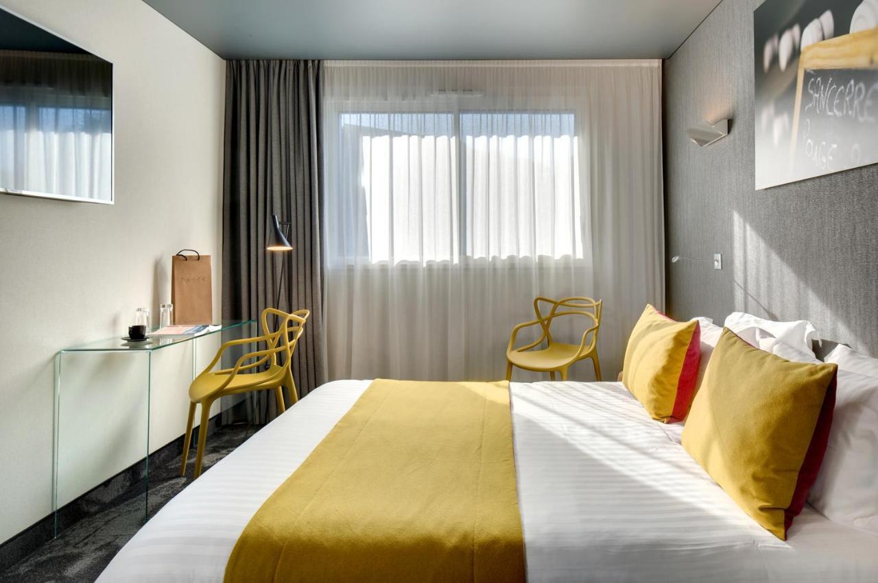Double or Twin Room with City View