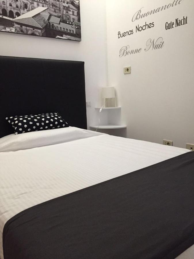 One-Bedroom Apartment,1063100245:JPEG