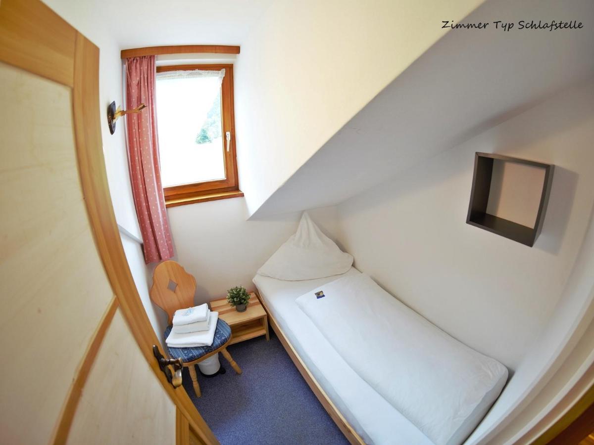 Single Room with Shared Bathroom