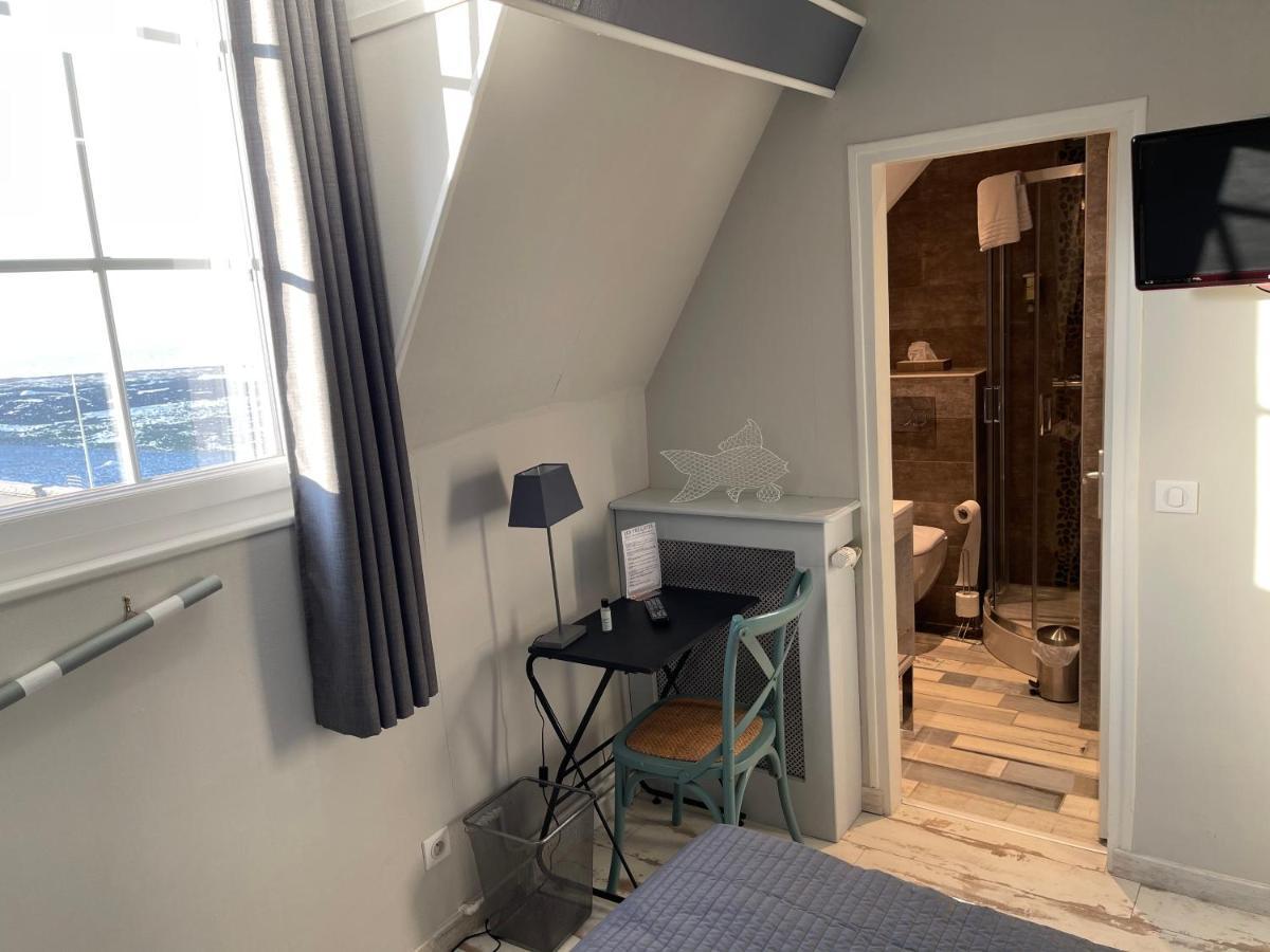 Chambre Double - Vue Latérale sur Mer