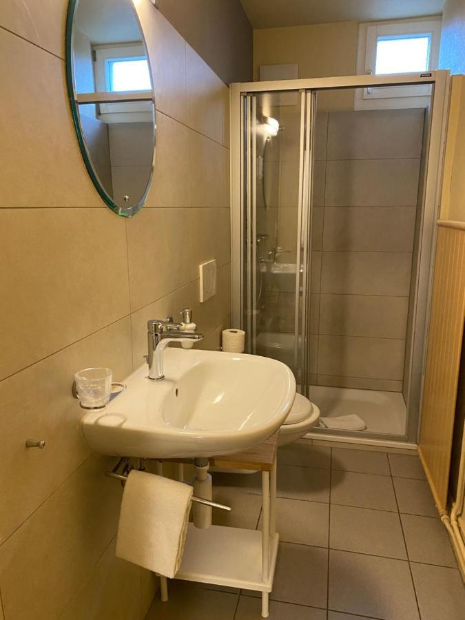 Standard Twin Room with Shared Bathroom