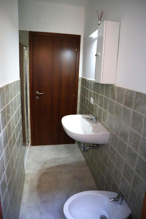 Single Room,1086734551:JPEG