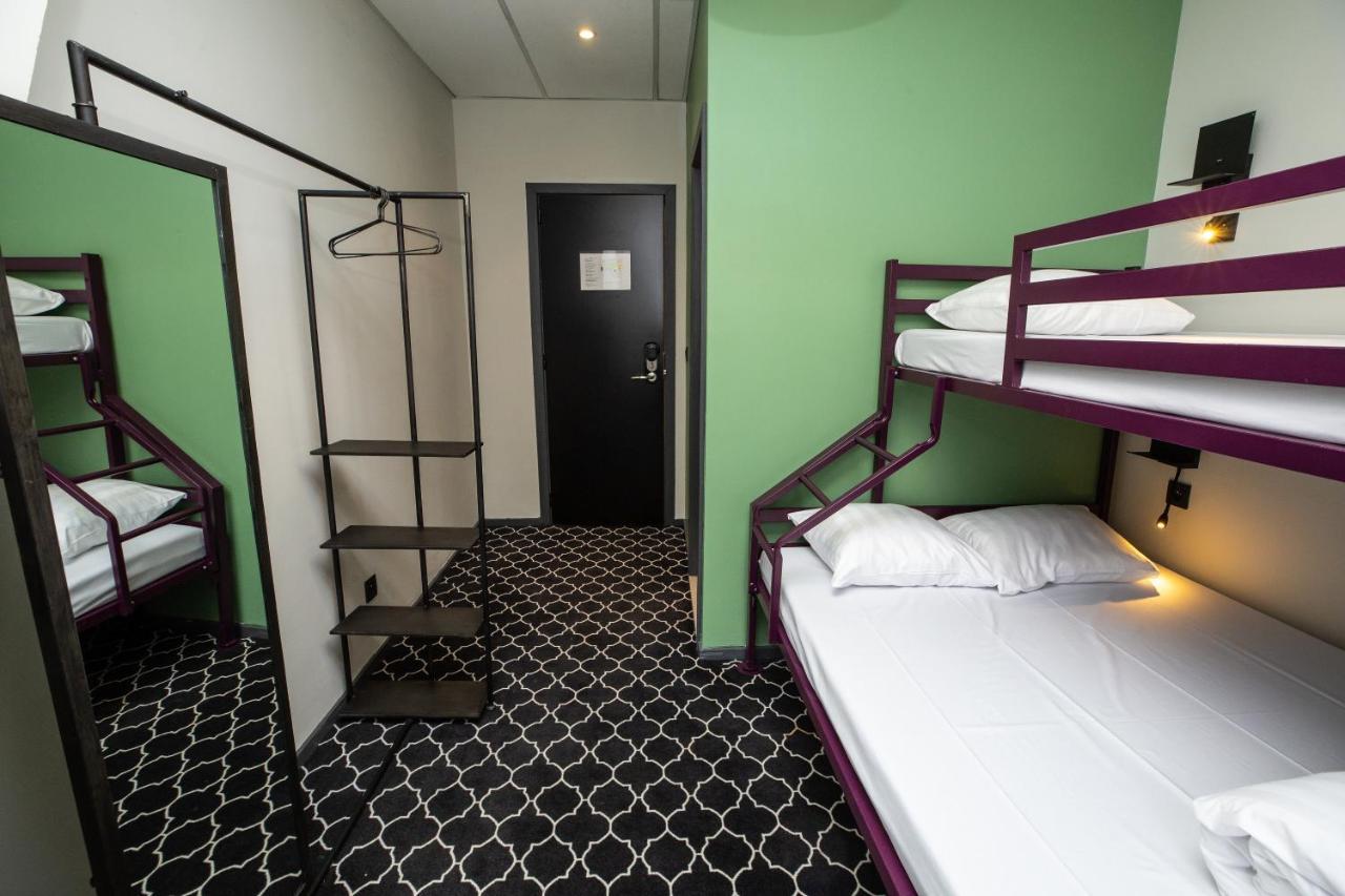 Triple Single over Double Room Ensuite