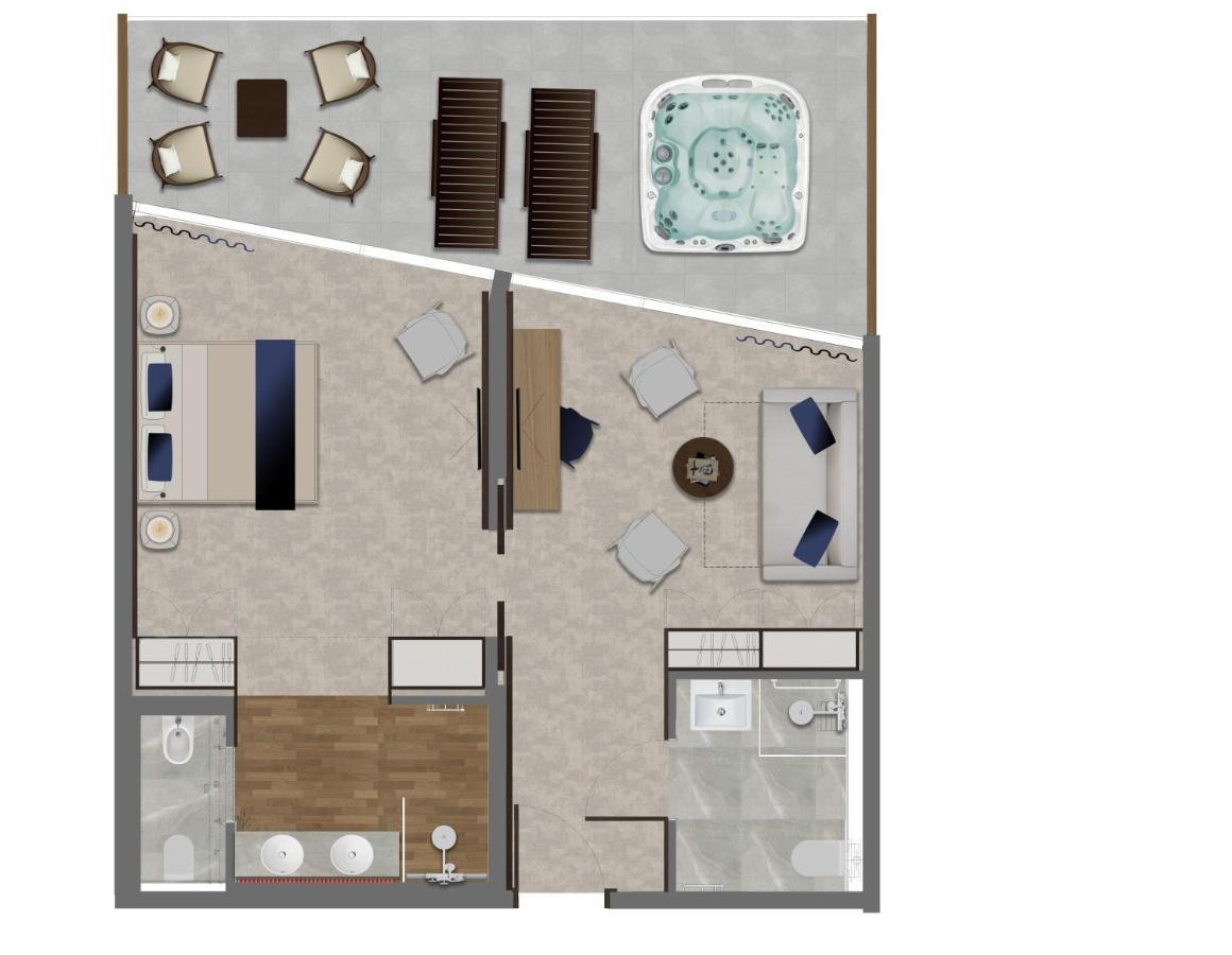 Luxury Suite with Balcony and Sea View