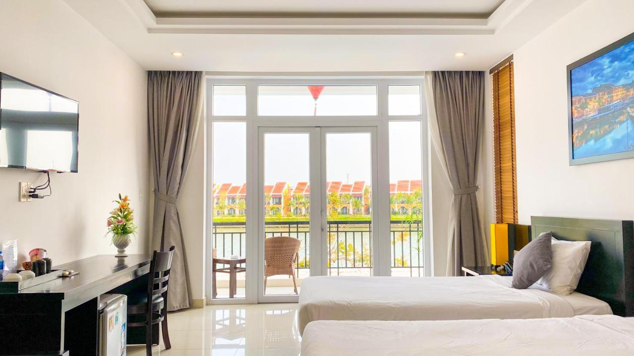 Deluxe Twin Room with Balcony and River View