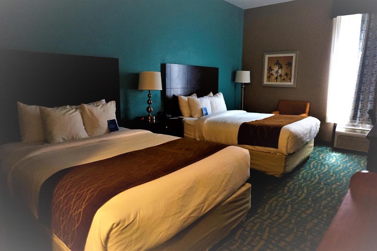 Queen Room with Two Queen Beds - Non-Smoking