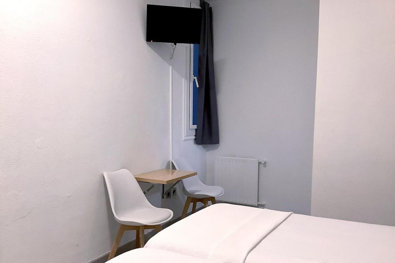 Interior twin room,1089294922:JPEG