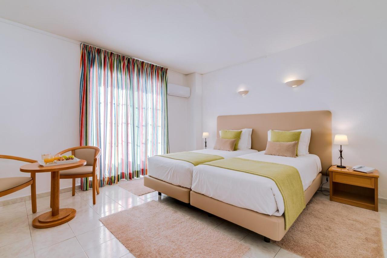 Standard Two-Bedroom Apartment,1589292501:JPEG