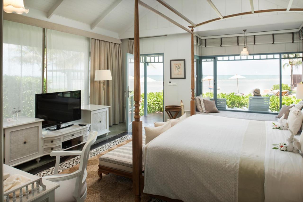 Beachfront Villa Sea View