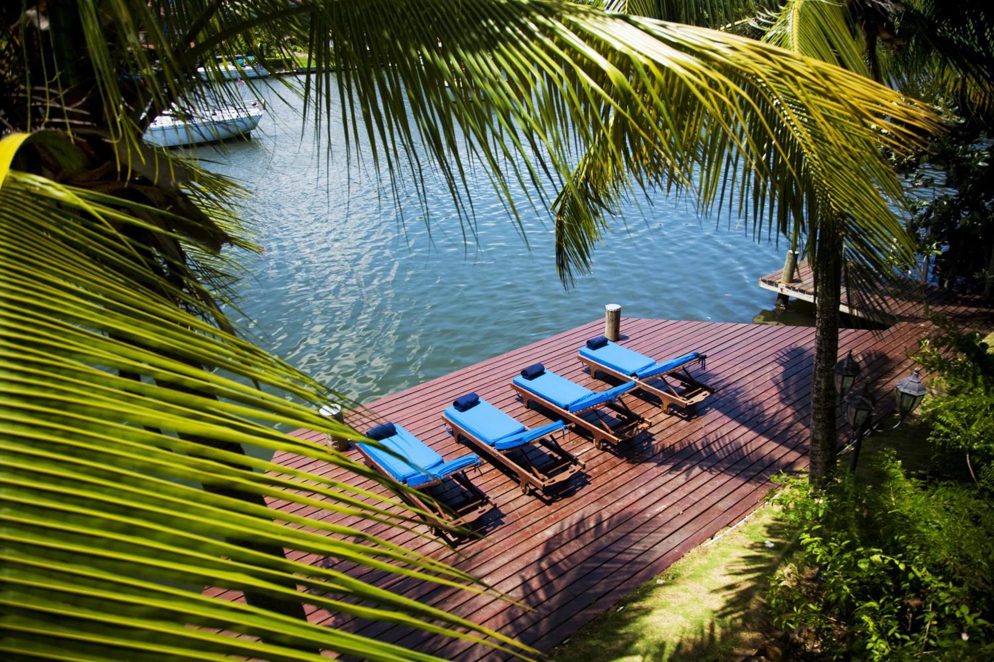 Luxury Suite - Water Front