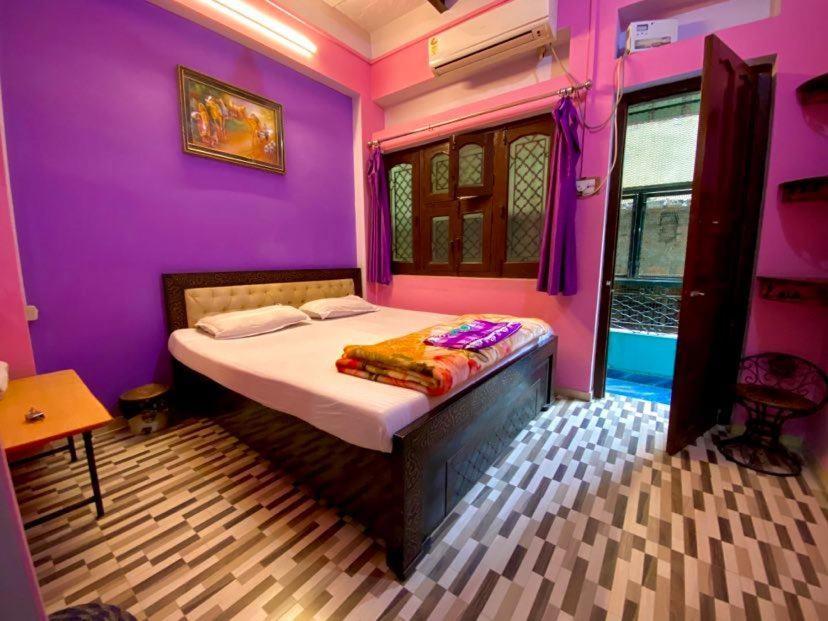 Queen Room with Balcony