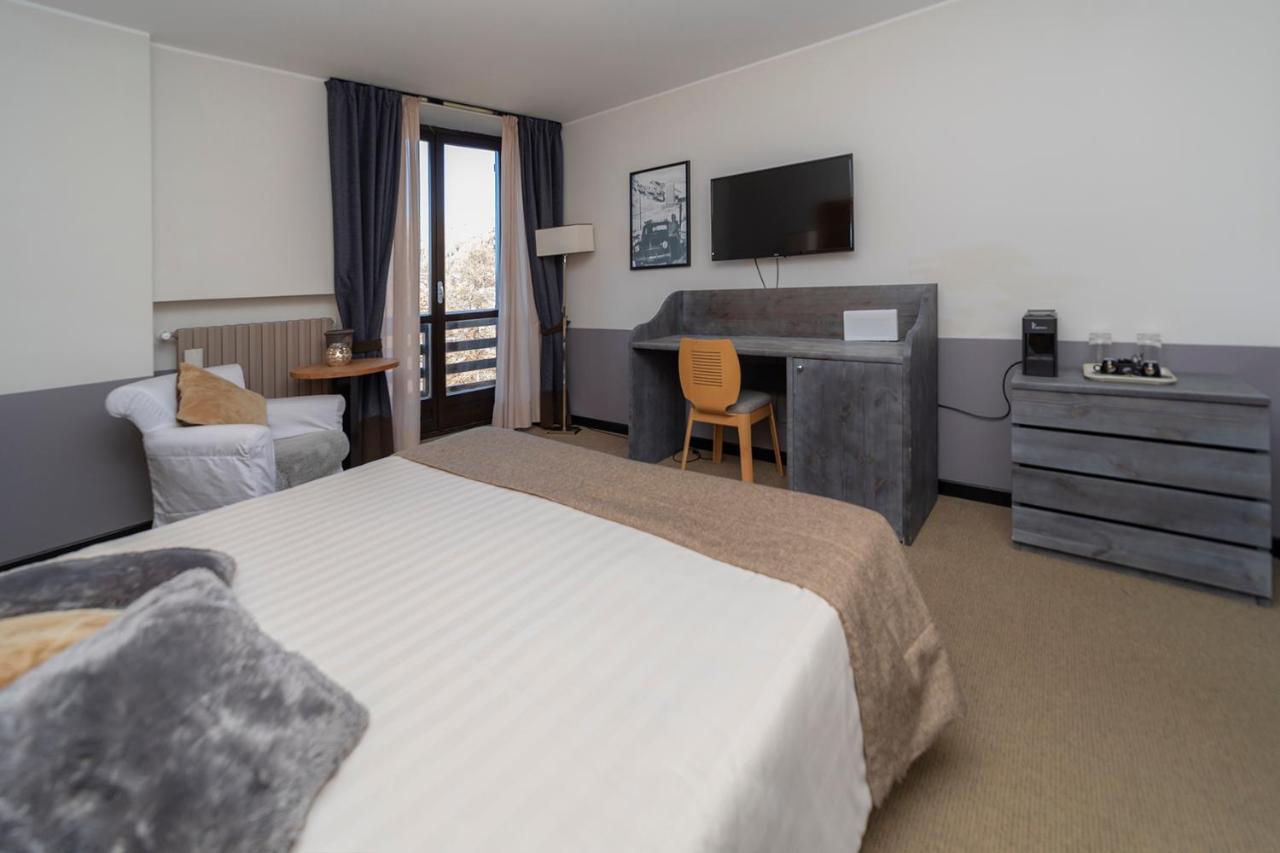 Superior Double Room with Mountain View