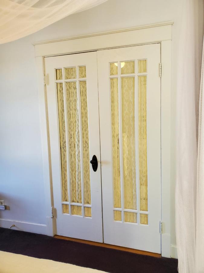 King Room with Spa Bath