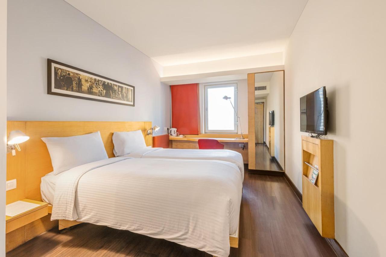 Superior Twin Room with Two Twin Beds