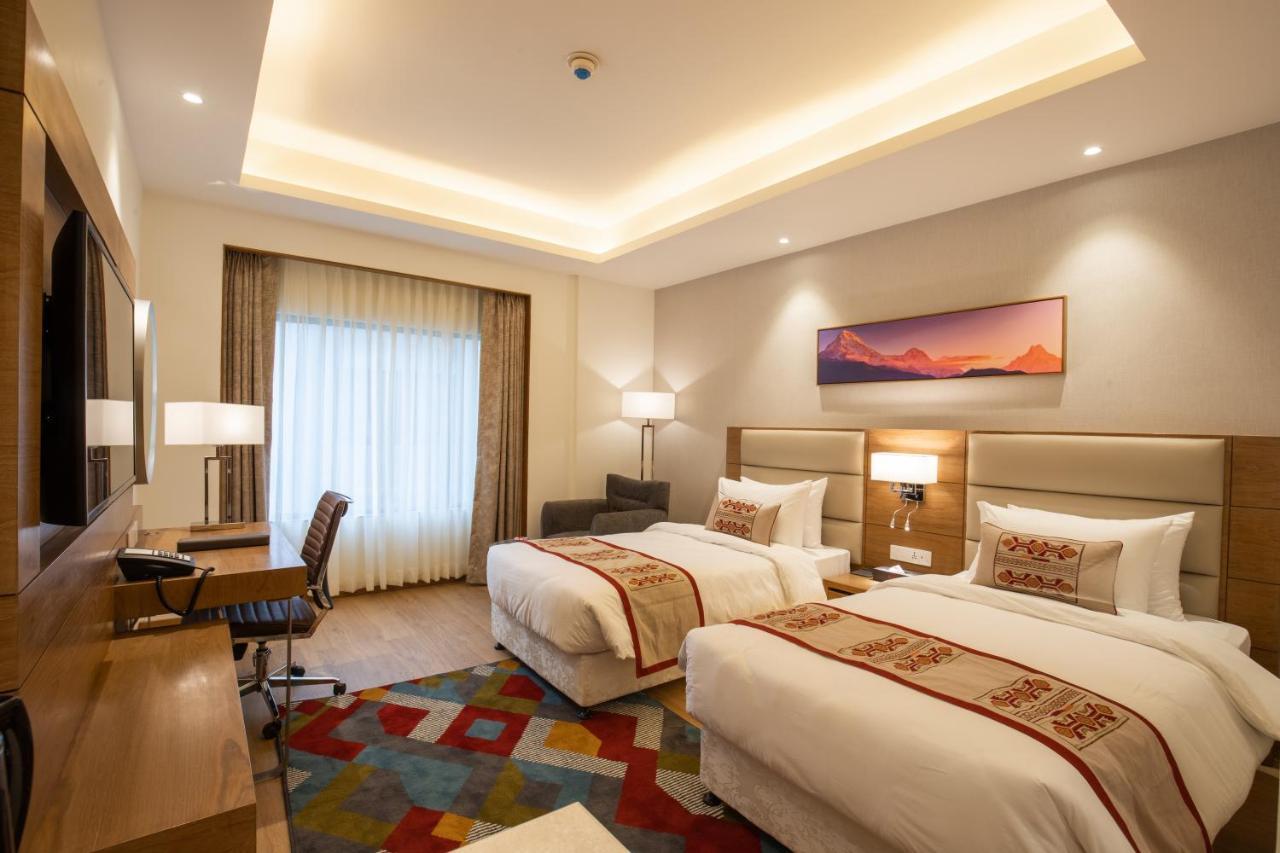 Deluxe Twin Room - Non Smoking (10% off on Food and Soft Beverages)