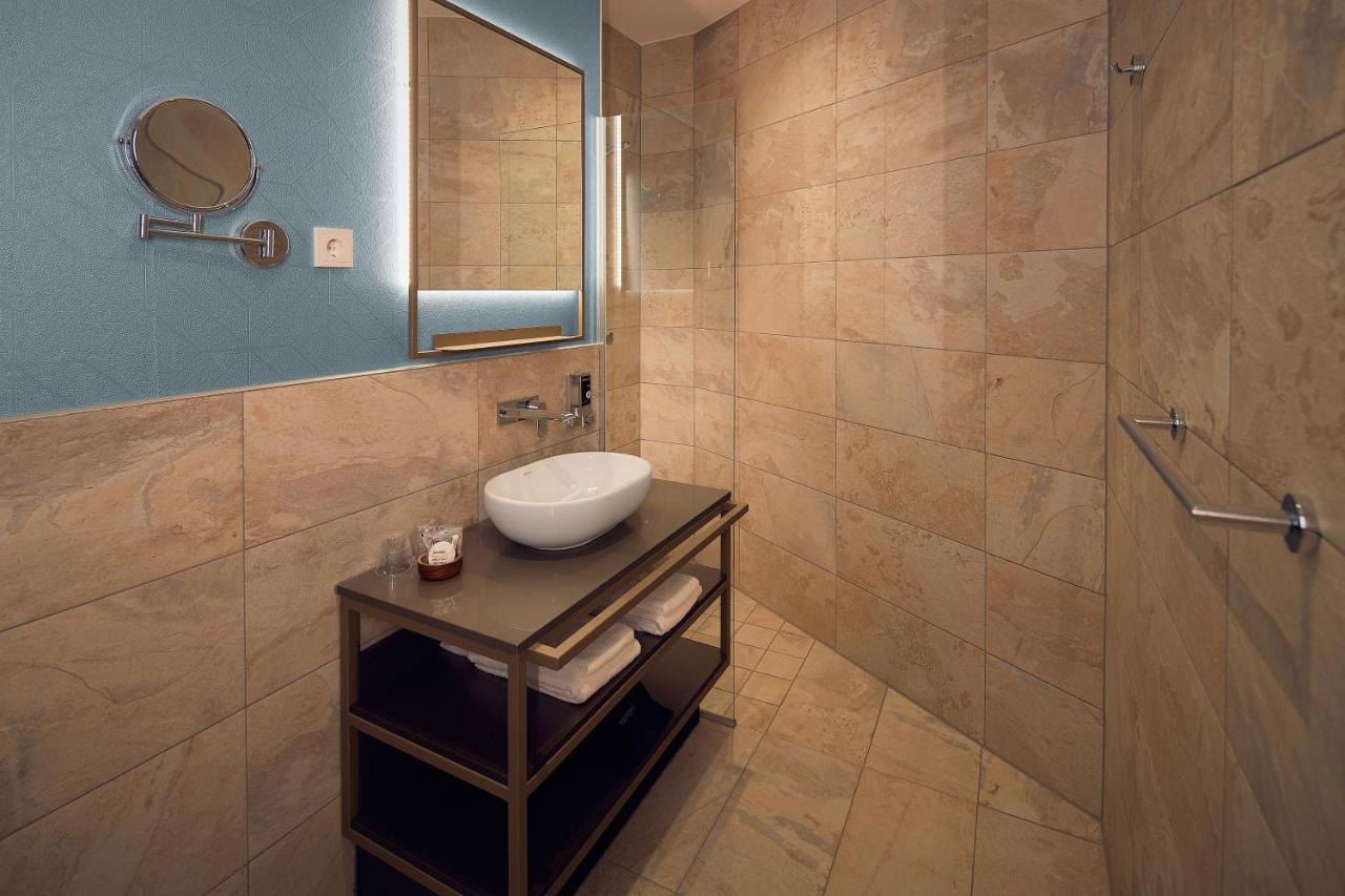 Seaview Double XL Room,1285663936:JPEG