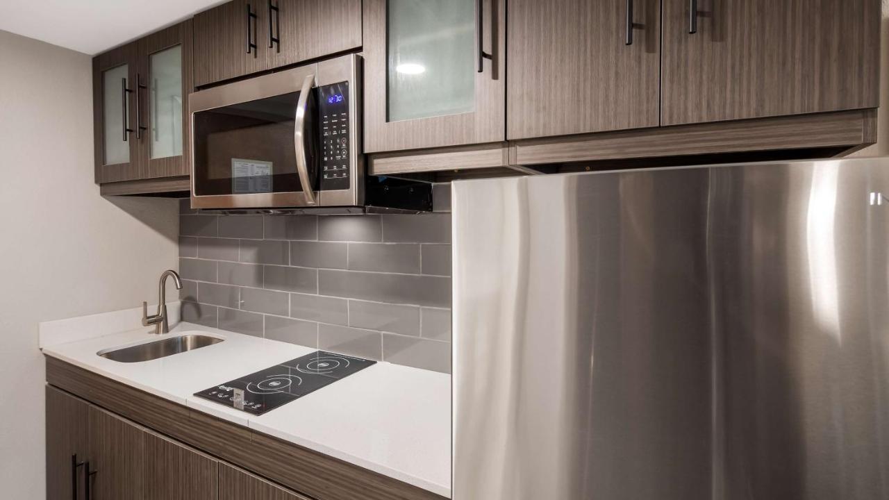 King Suite with Kitchenette,1090591512:JPEG