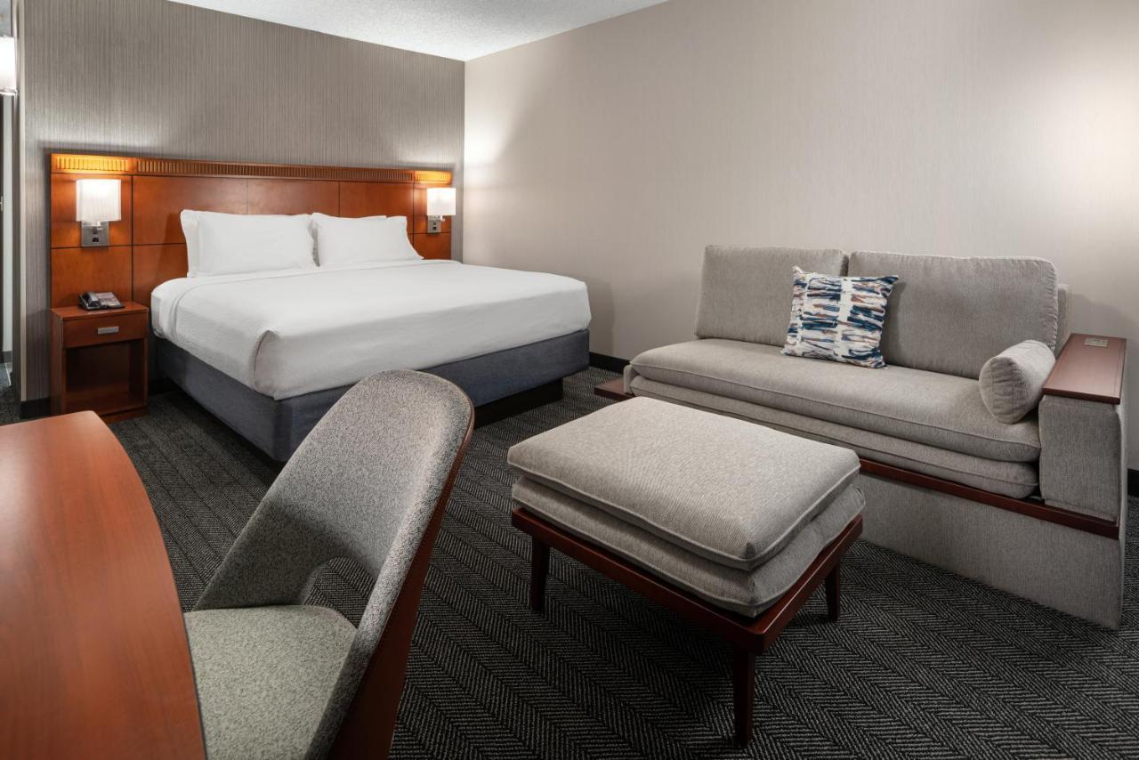 King Room with Sofa Bed