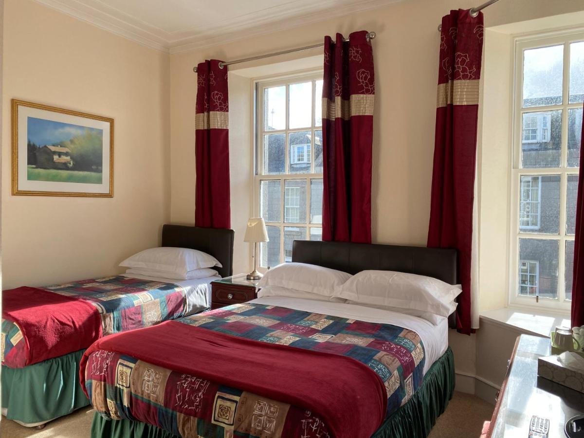Double or Twin Room Bathroom